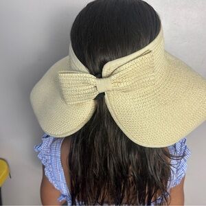 Elegant Cream Sun Hat with Bow
